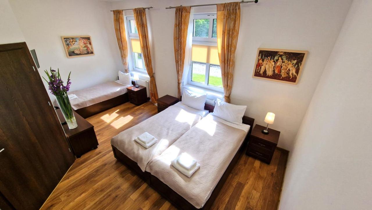 Pensjonat Petite Charlotta Jedlina-Zdroj Extérieur photo