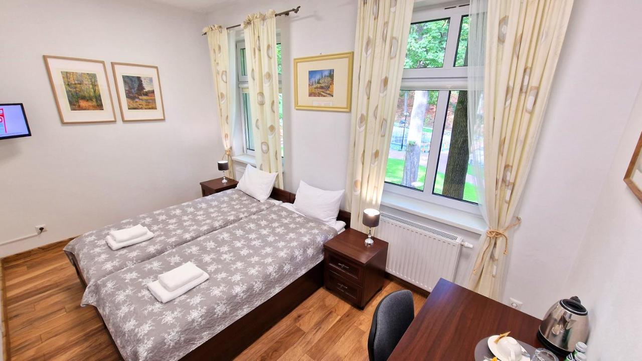 Pensjonat Petite Charlotta Jedlina-Zdroj Extérieur photo